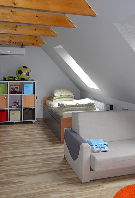 Apartament Dzierzoniow Daire Oda fotoğraf